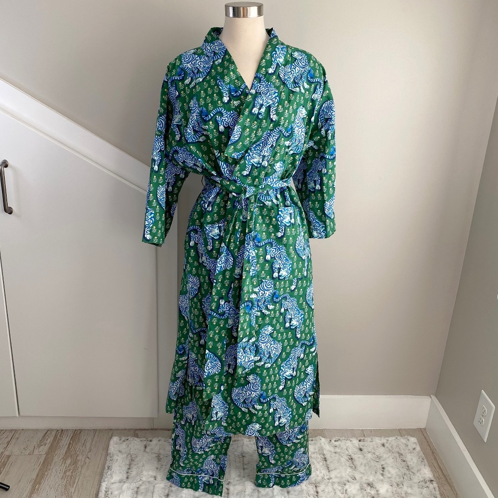 EUC Printfresh Tiger Queen 100% Cotton Robe and Pajama Bottom Set Jade - Size M